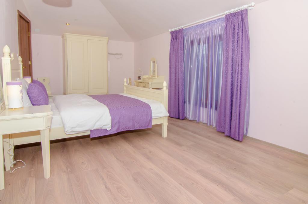 Nevsha Guest House Villa Elma חדר תמונה
